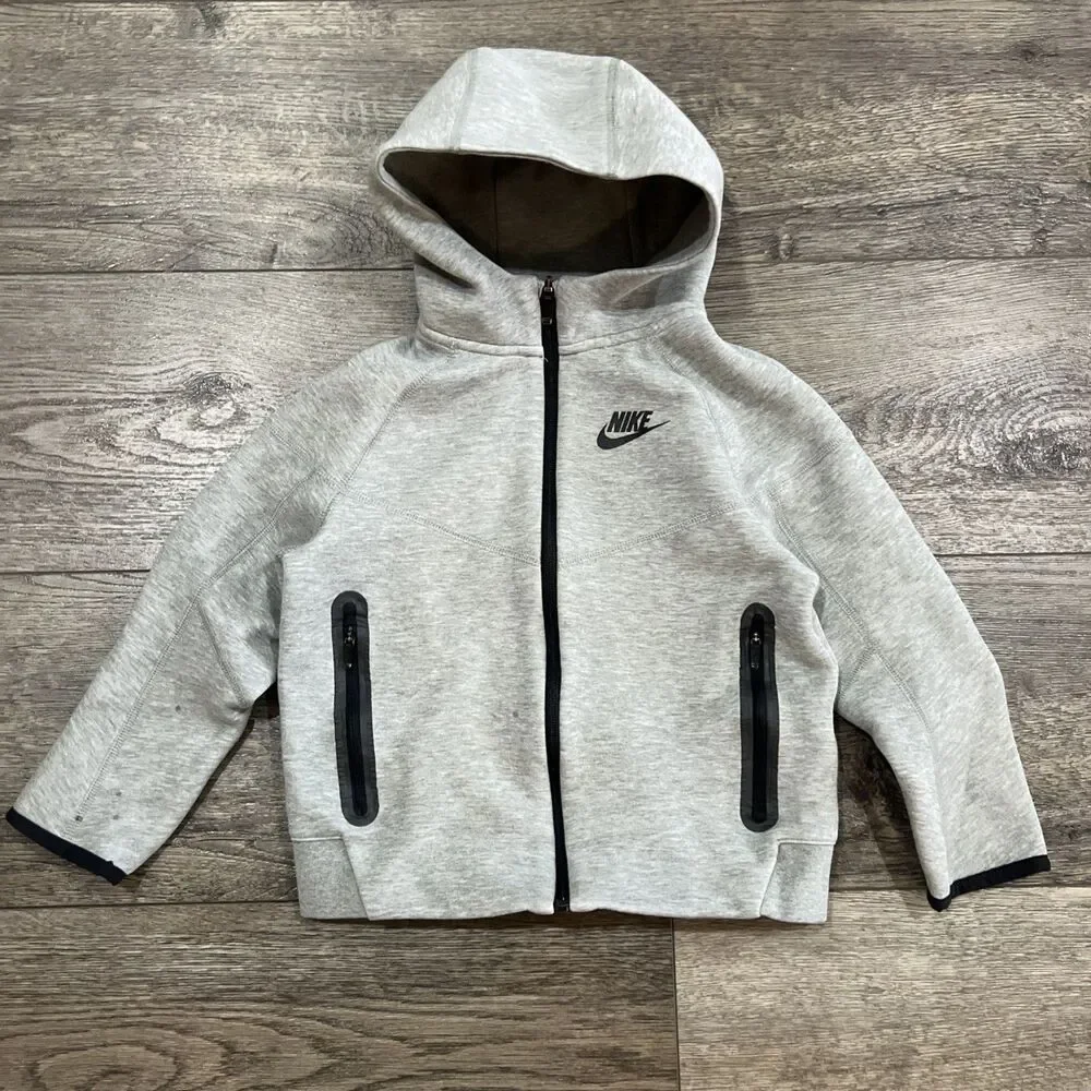 Nike Tech Fleece Tracksuit Grey Full Zip Hoodie and Joggers Set Boys Large